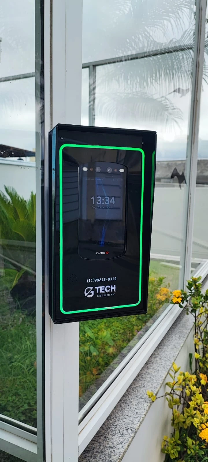 Leitor biométrico para condominio